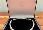 Stunning pearl necklace
