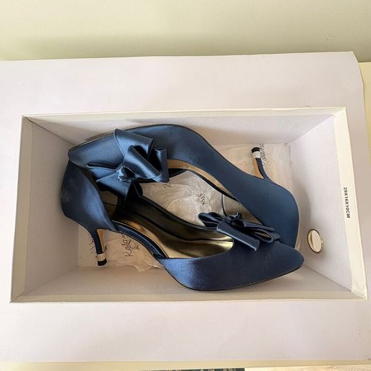 BNIB: Roland Cartier Shoes. Size 6