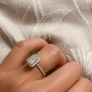 Stunning Engagement Ring Image 2