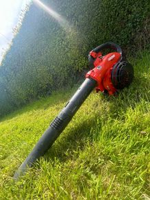 leaf blower