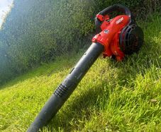 leaf blower