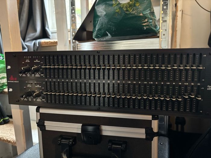 DBX 2231 EQ/Limiter