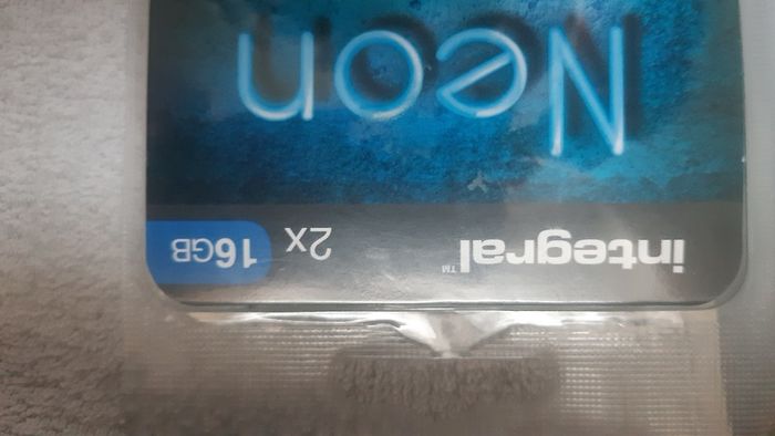 Integral Neon USB Flash Drive 32GB (2x16GB) Memory Stick Home Office School College