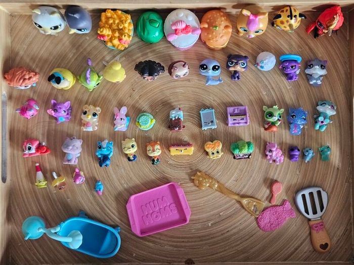 Toys  Hatchimals, Doorables, Shopkins,Cry Baby , Poopsies, Lpsand Nom Noms
