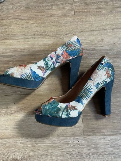 women shoes
