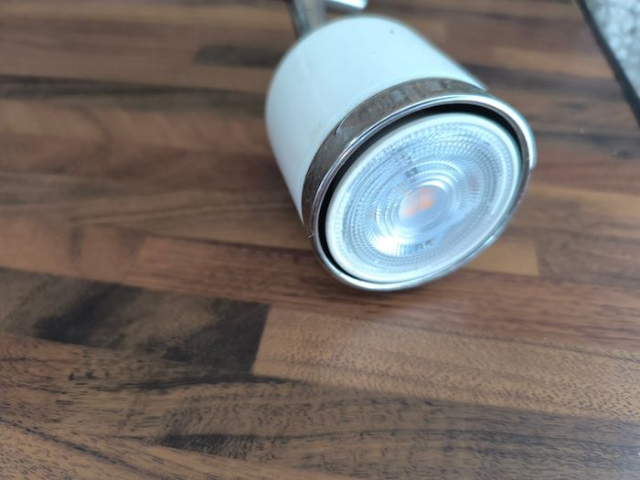 Ceiling spotlights