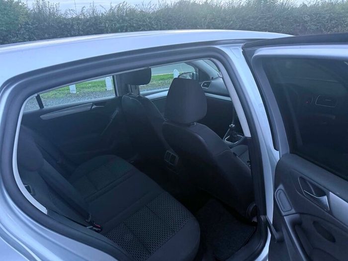 Volkswagen Golf 1.9TDI manual 2012