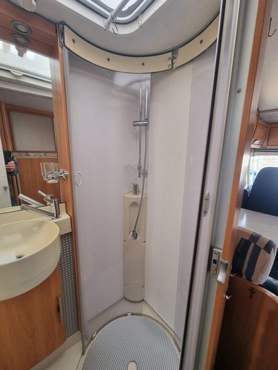 Hymer B614