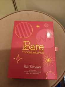 bare by Vogue tanning set