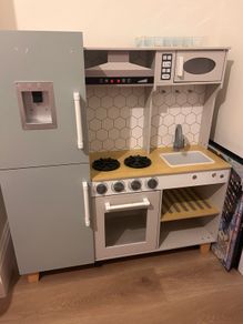 toy kitchen