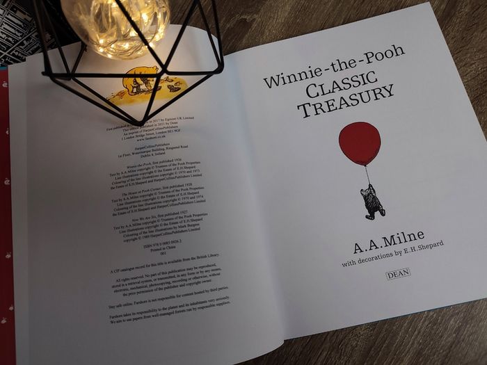 Winnie-the-Pooh ! Classic Treasury ! By A. A. Milne ! Hardcover ! 2017 ! by Egmont Publishing !