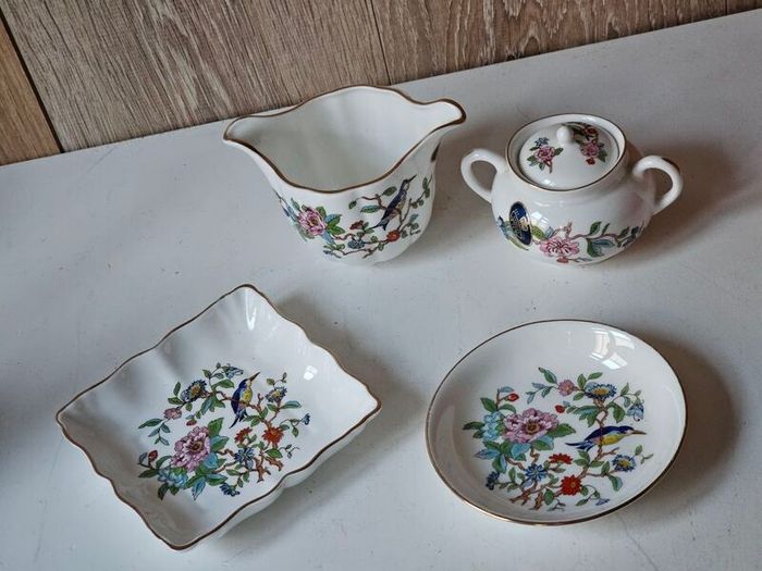 Aynsley PEMBROKE Collection