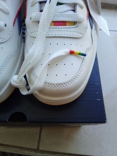 Reebok size 4 uk kids