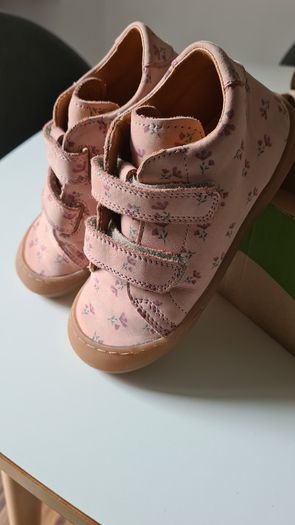 Leather Girls Shoes size 27 (EU), 9 (UK)