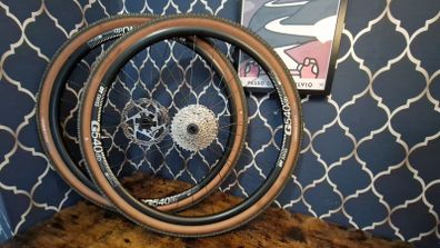 Shimano GRX 2x12sp groupset w DT Swiss Wheelset