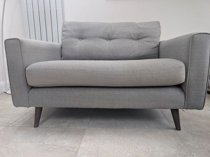 Loveseat / Cuddler (Meadows & Byrne)