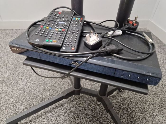 Plasma TV + Presentation Stand