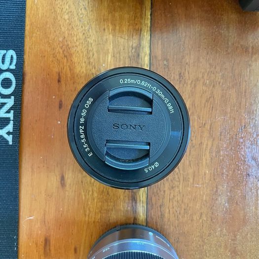 Sony Alpha 6100 JUST 8.204 SHOTS! + 3 lenses + bag + charger + uv filters