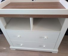 Baby changing unit