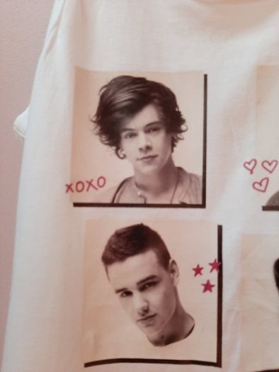 1D New tee shirt tag attached