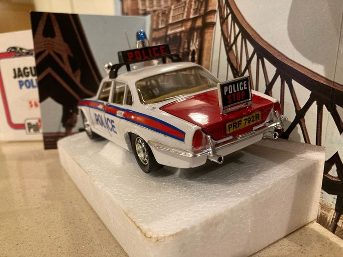 Jaguar XJ 4.2 Police year 1978 1/25