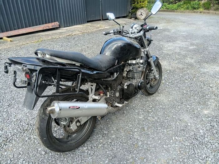 kawasaki zr 750 2000