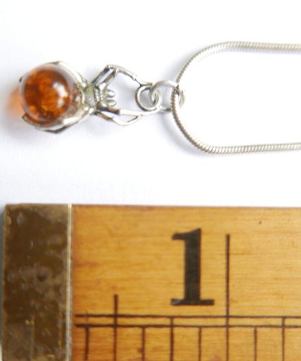 Vintage 925 Sterling Silver and Genuine Baltic Amber Spider Pendant length 16" - 4,8g
