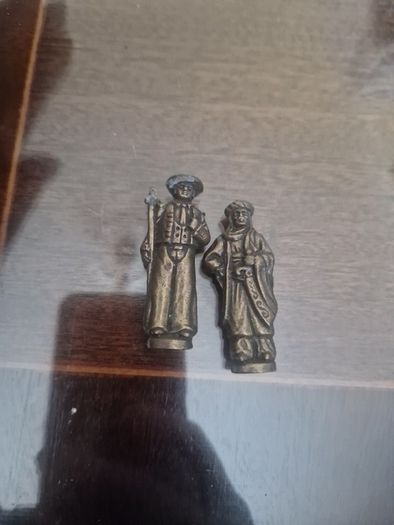 brass figures