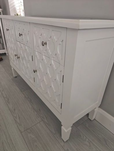 sideboard