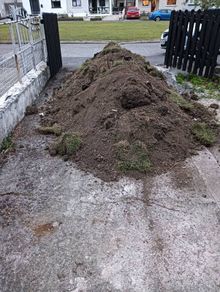 Top soil - unscreened