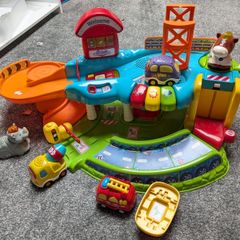 Toot toot cars