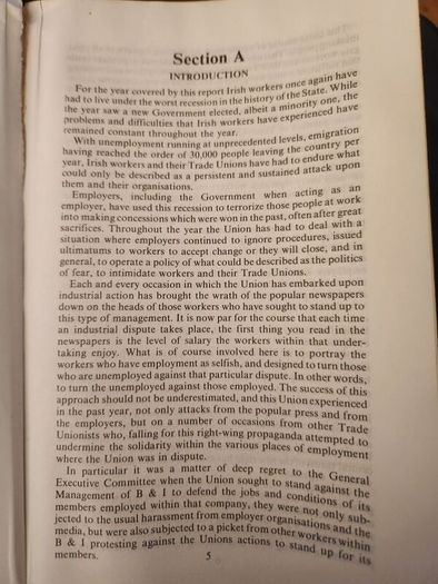 Federated Worker's  Union Of  Ireland.  Report Of The General Executive  Committee  For 1987-1988. Paperback In Good Condition.