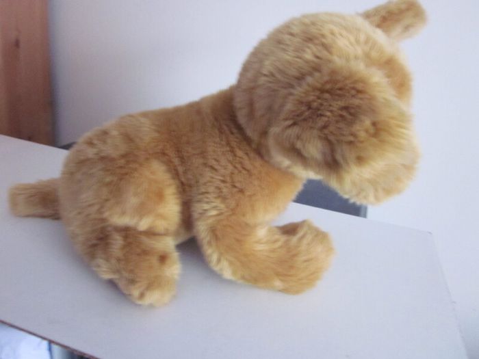 Vintage Russ Banjo Sitting Puppy Plush Toy