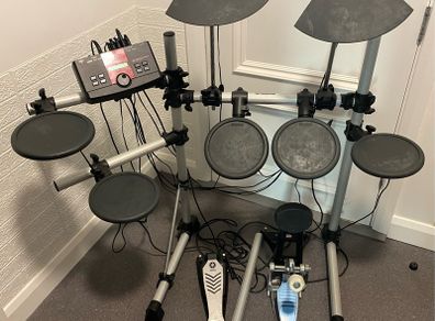 Yamaha DTXplorer Electronic Drum Kit Set