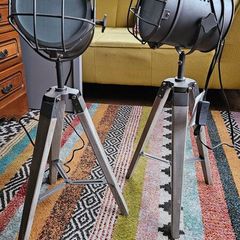 floor lamp