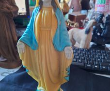 Beautiful Old Virgin Mary Figurine or Praying Madonna, Postage Available or collection