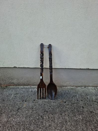 60cm cutlery decor in wood postage possible