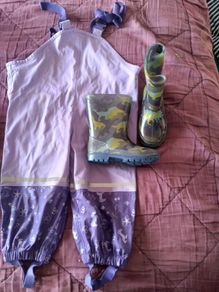 Rain dungarees age 12 to 24 months and boots