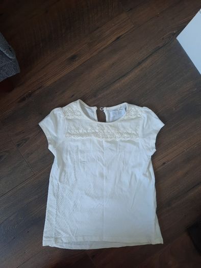 Tshirt girls cream white size 4 years