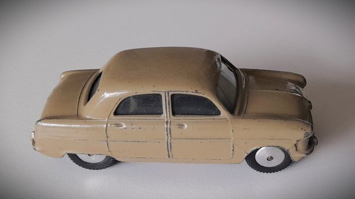 Diecast Vintage Corgi Toys Ford Consul Mk1 - Good Original Condition/No Box