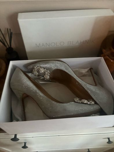 Manolo Blahnik Hangisi Heels