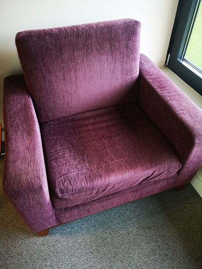 3 armchairs(can be sold separately)