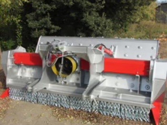 Heavy duty mulchers  ploughing row 13 st 240