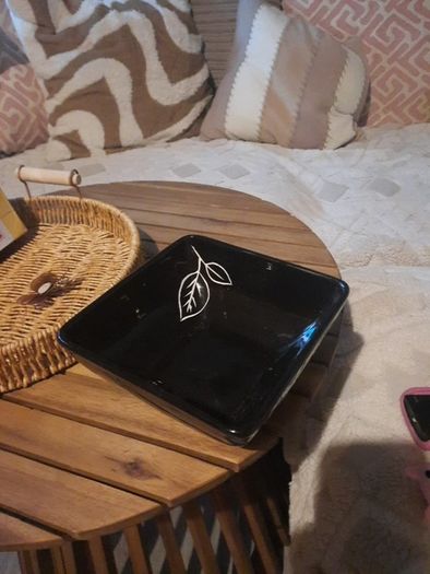 Black and white decorative bowl