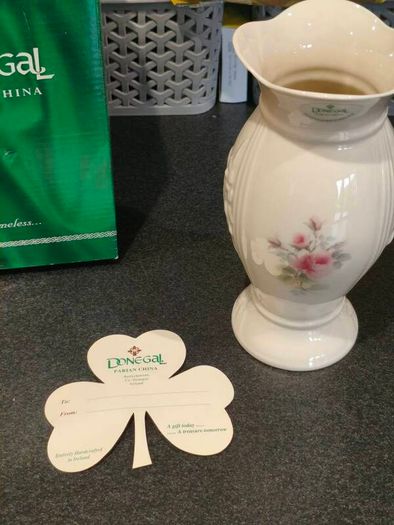 Rare vintage Donegal Parian Fine Bone China Rose Vase