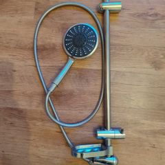 Shower head and shower bar