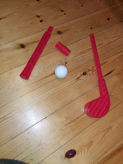 Toy golf club and toy golf ball