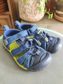 KEEN washable kids sandals UK9, EU 27/28
