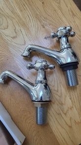 Bath taps