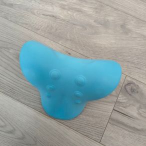 Neck stretch foam